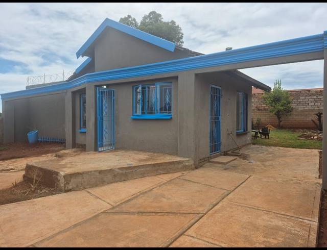 3 BEDROOM HOUSE FOR SALE IN ENNERDALE EXT 8